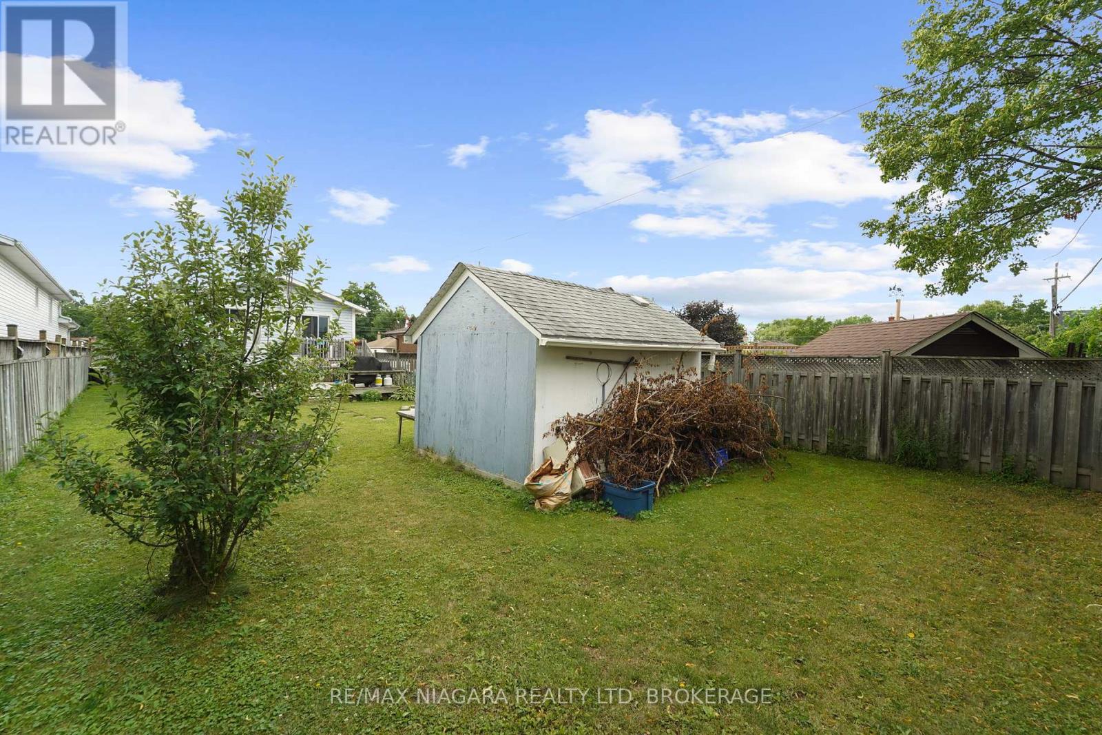 Photo 34 of 7 Bloomfield Avenue, St Catharines ON
