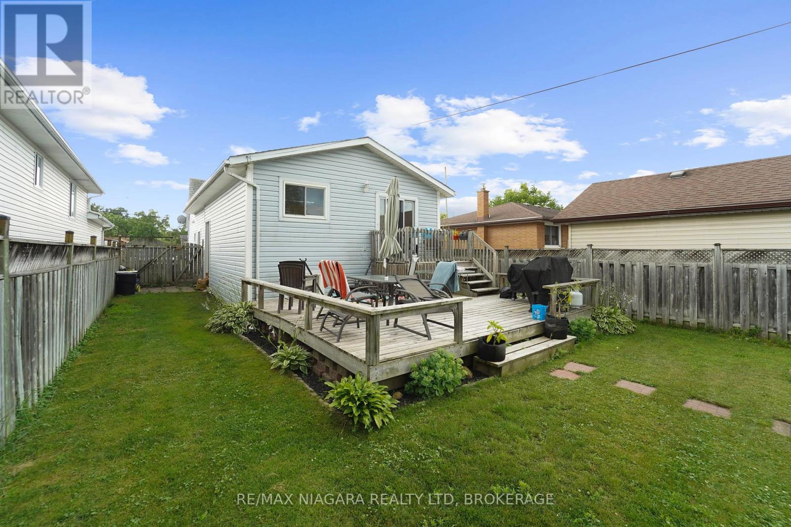 Photo 36 of 7 Bloomfield Avenue, St Catharines ON