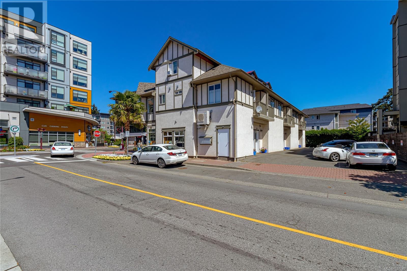 103 2849 Peatt Road, Langford