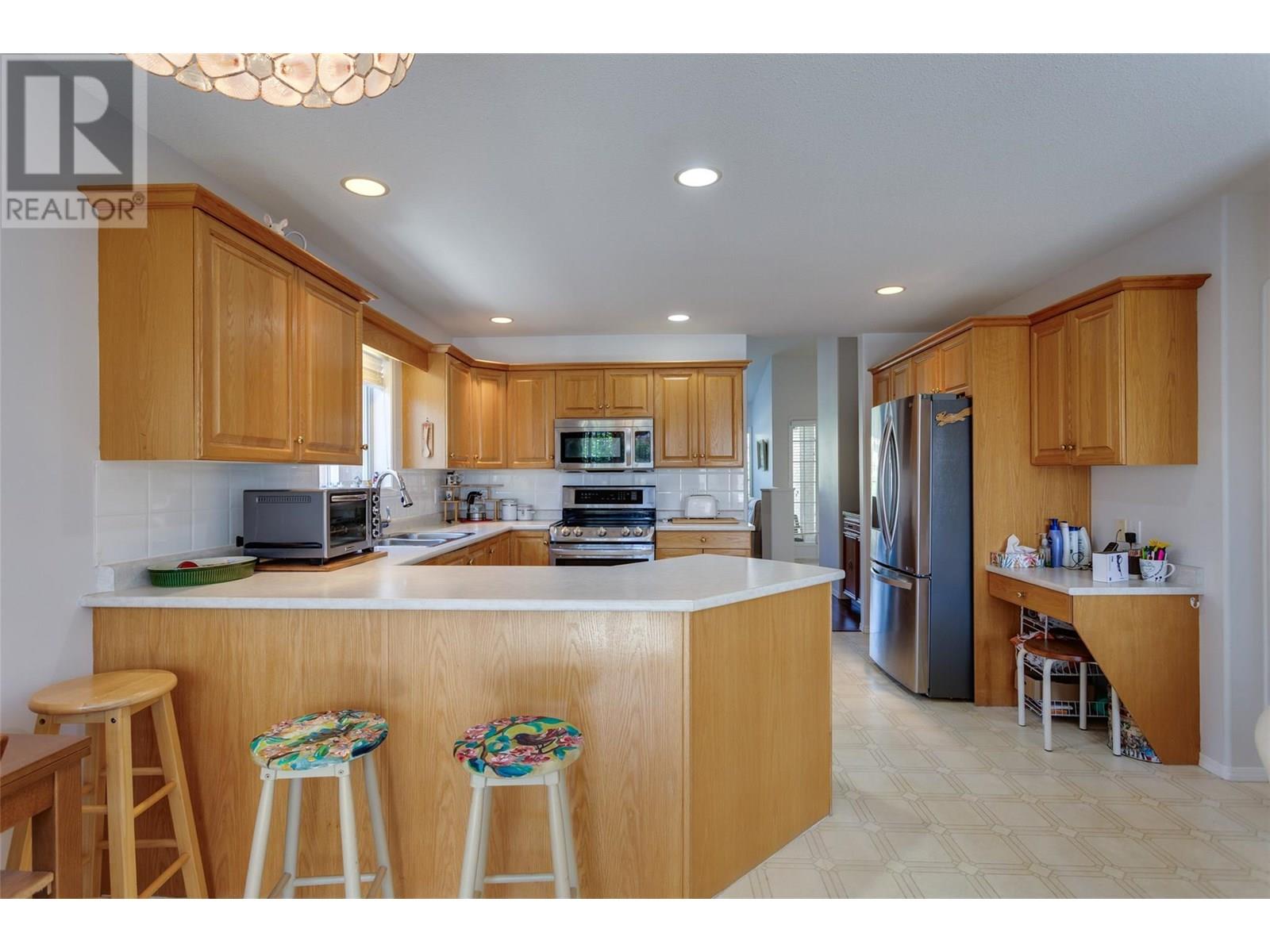102 2250 Louie Drive, Westbank
