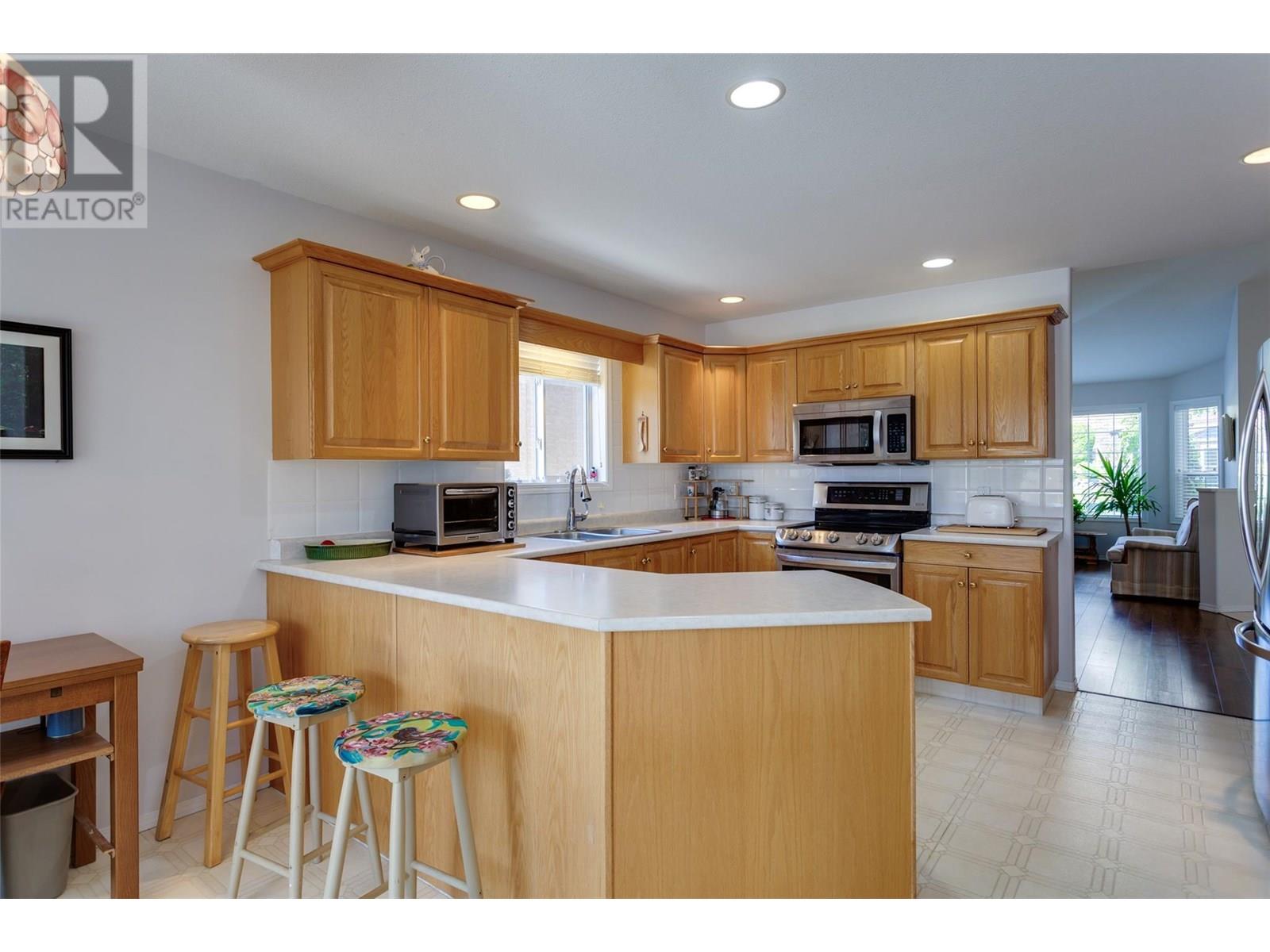 102 2250 Louie Drive, Westbank