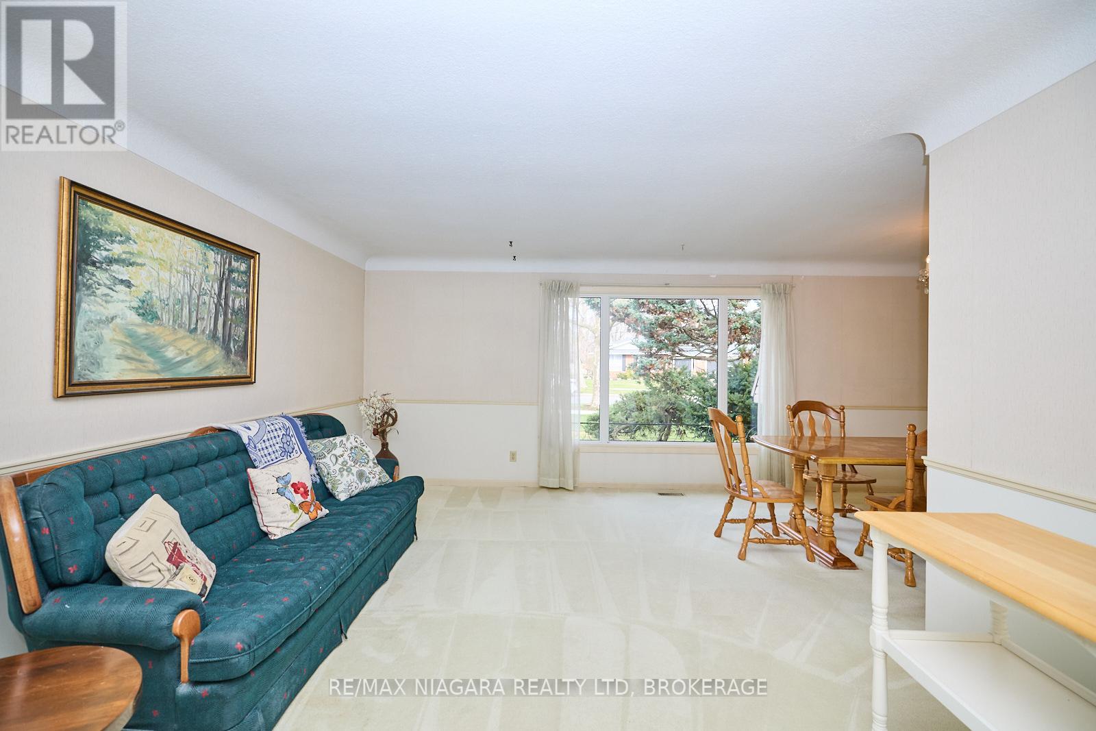 Photo 16 of 7040 Woodington Road, Niagara Falls ON