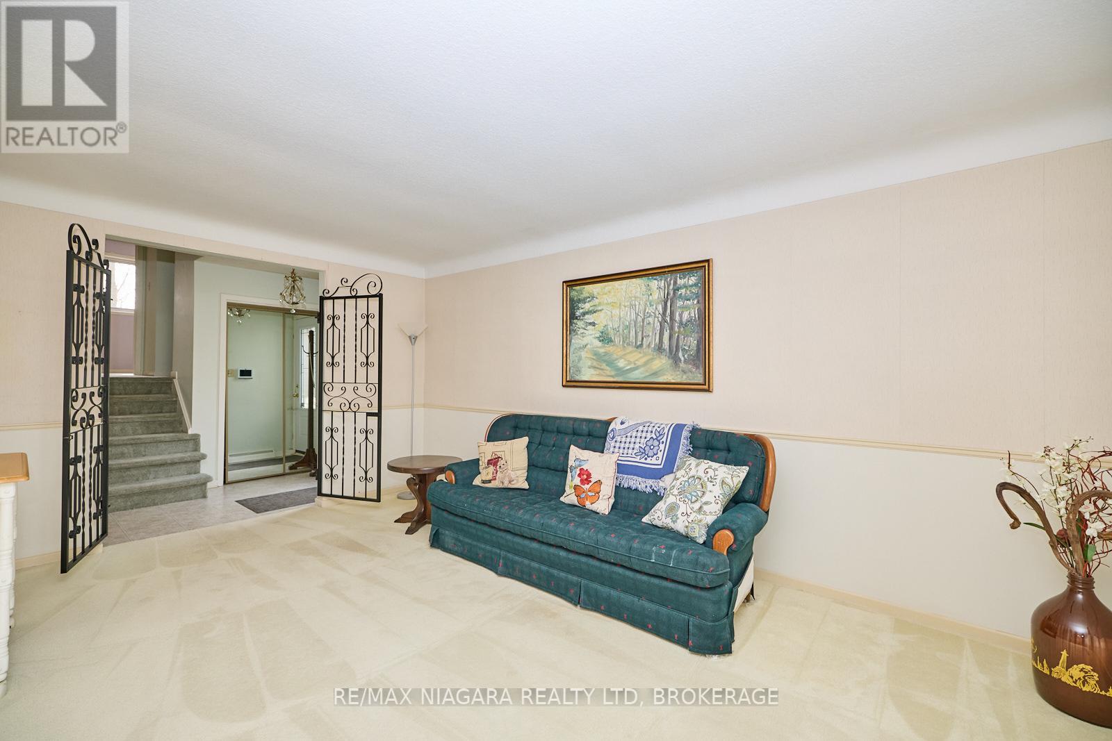 Photo 15 of 7040 Woodington Road, Niagara Falls ON