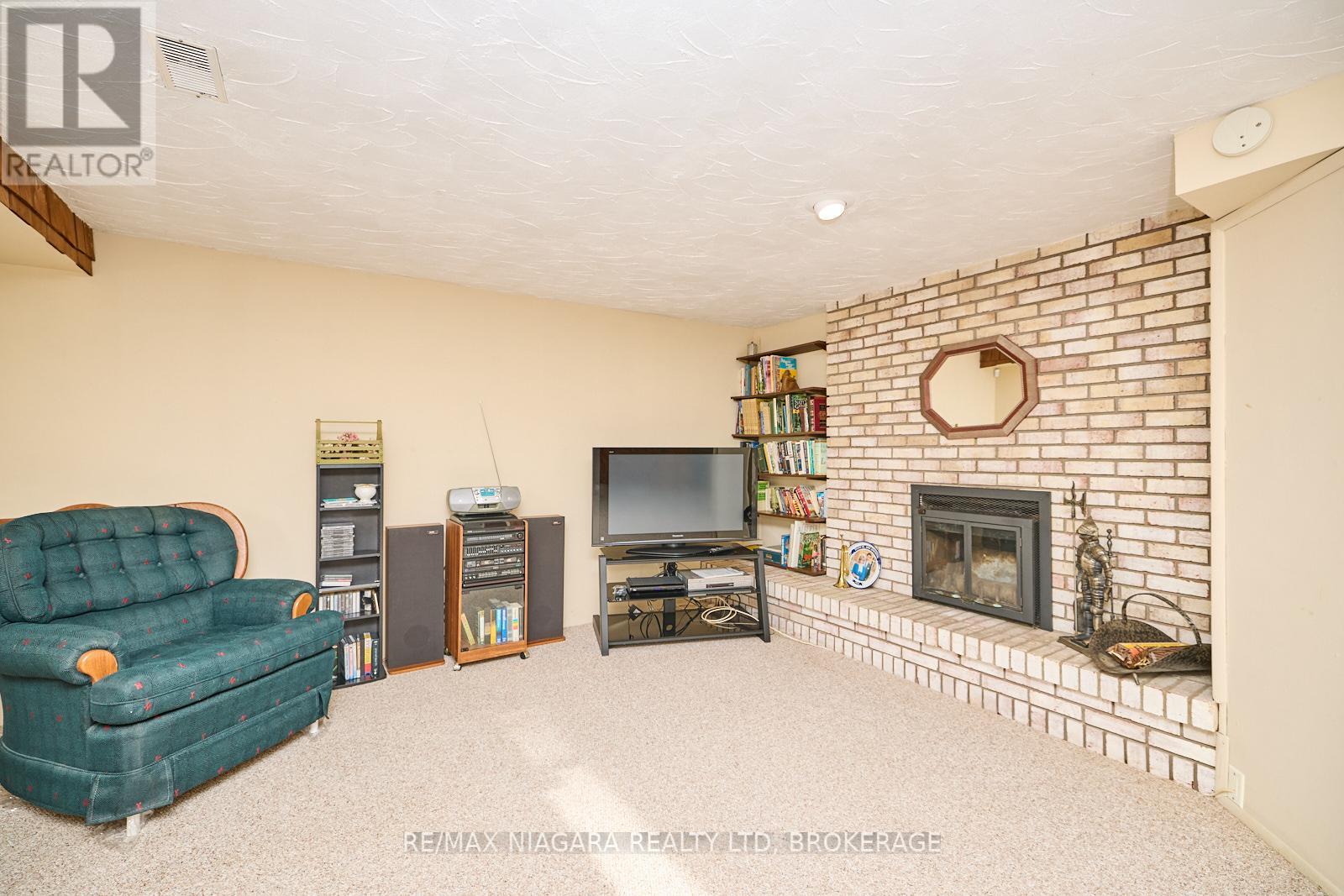 Photo 26 of 7040 Woodington Road, Niagara Falls ON
