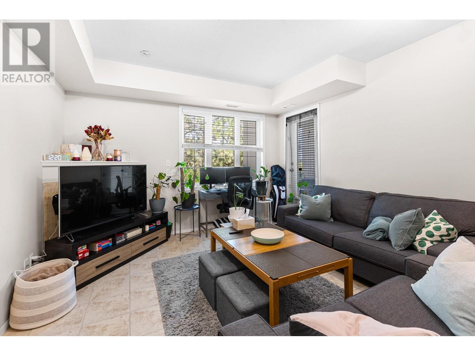 #2106 3178 VIA CENTRALE DRIVE - Image 11