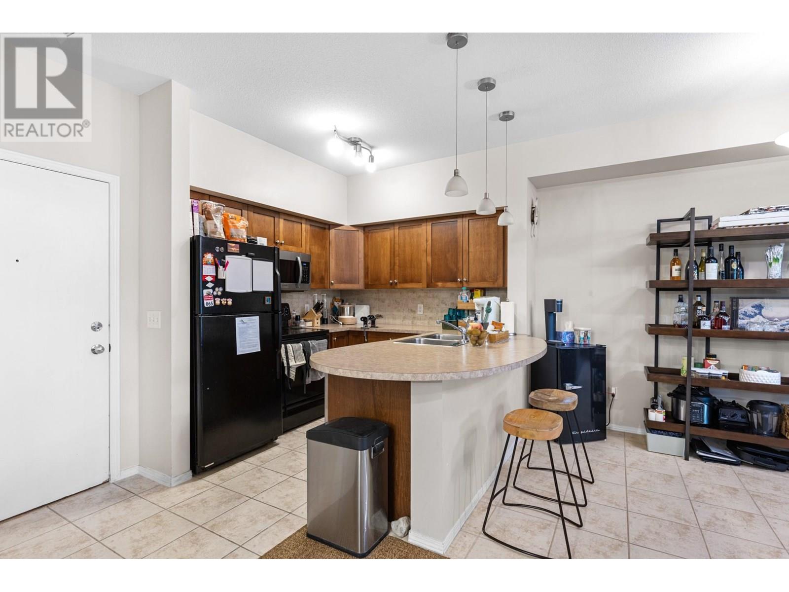 #2106 3178 VIA CENTRALE DRIVE - Image 3
