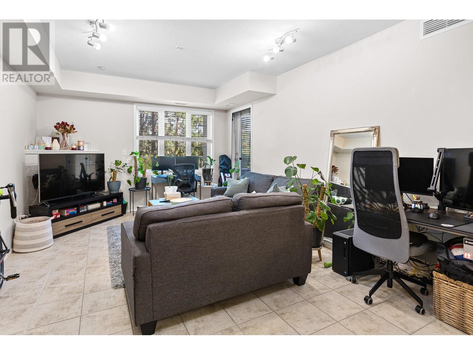 #2106 3178 VIA CENTRALE DRIVE - Image 10