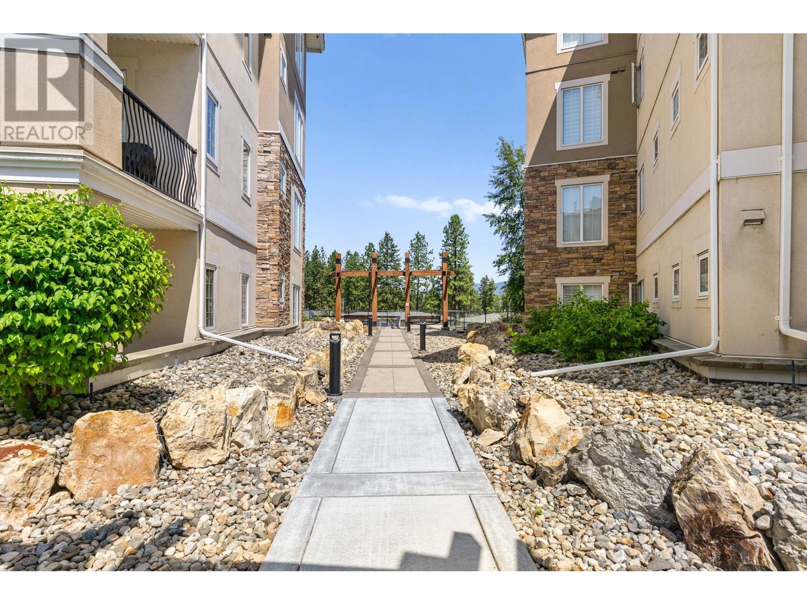 #2106 3178 VIA CENTRALE DRIVE - Image 32