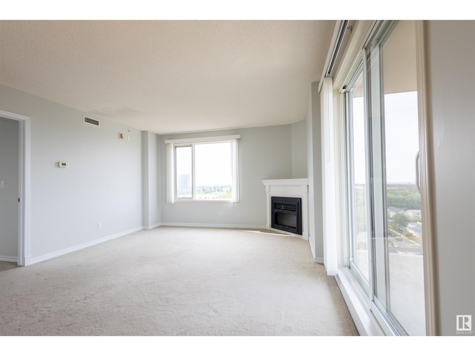 Photo 19 of 1101 10649 Saskatchewan Dr Nw, Edmonton AB