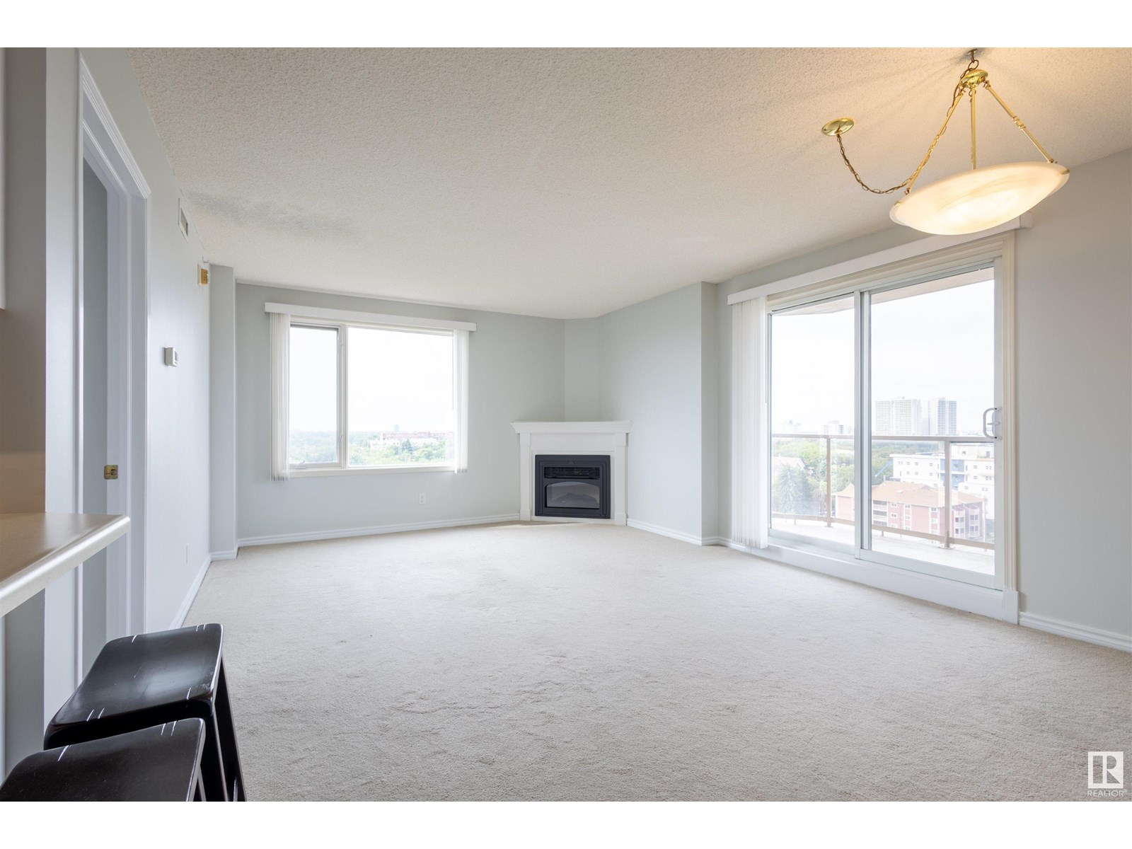 Photo 15 of 1101 10649 Saskatchewan Dr Nw, Edmonton AB