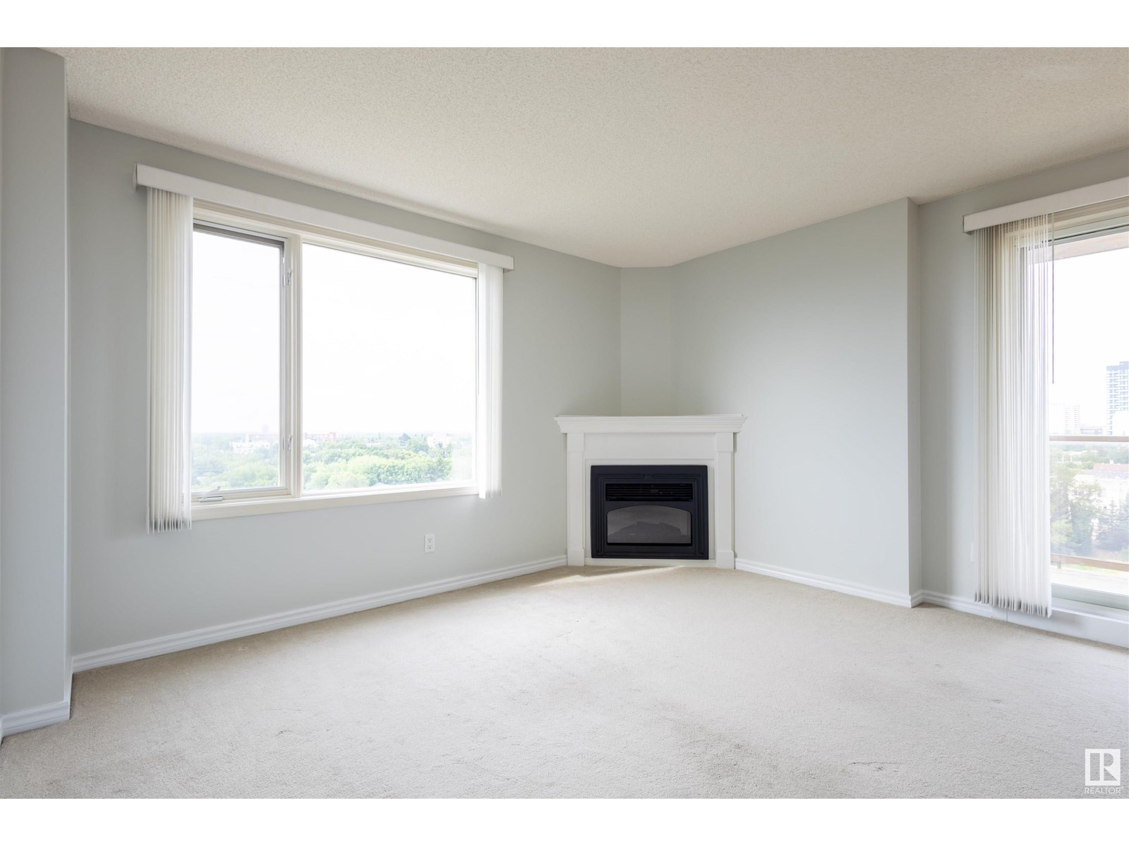 Photo 18 of 1101 10649 Saskatchewan Dr Nw, Edmonton AB