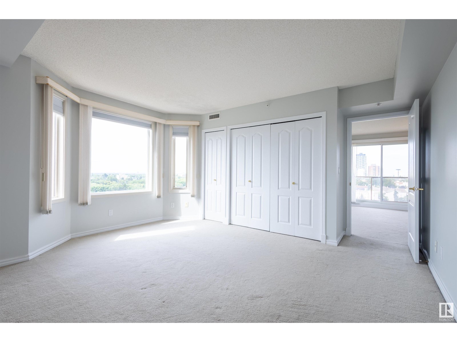 Photo 22 of 1101 10649 Saskatchewan Dr Nw, Edmonton AB