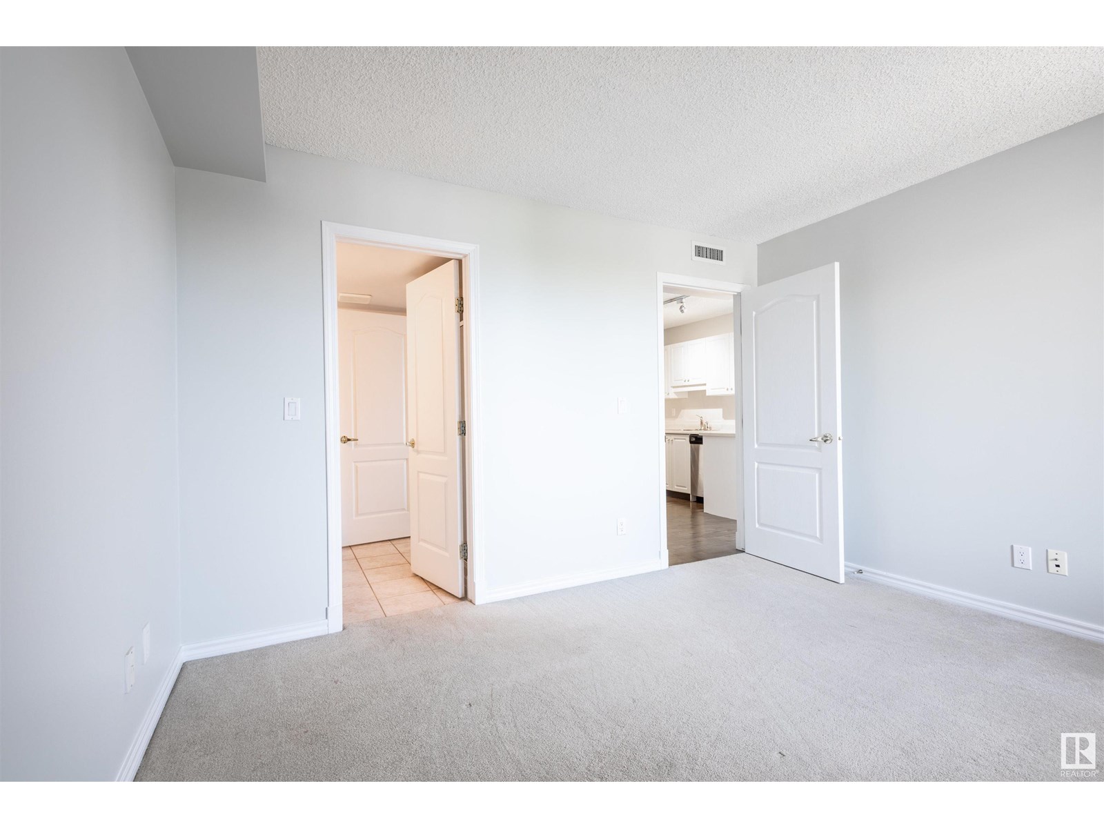Photo 30 of 1101 10649 Saskatchewan Dr Nw, Edmonton AB