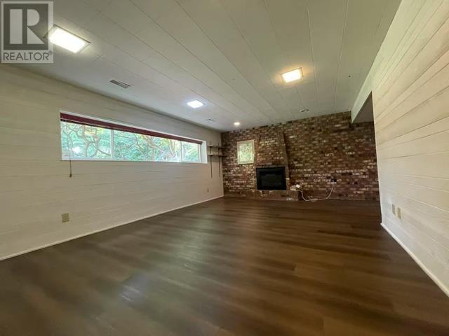 Photo 9 of Main Floor 3583 W 50th Avenue, Vancouver BC