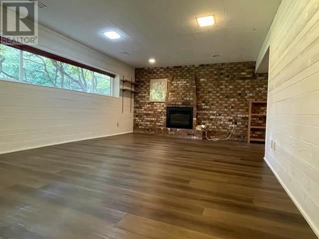 Photo 5 of Main Floor 3583 W 50th Avenue, Vancouver BC