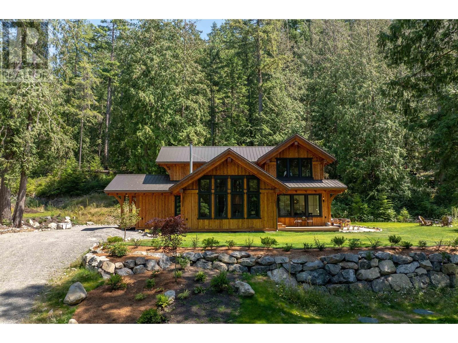 1605 JOAN AUDREY LANE, Bowen Island