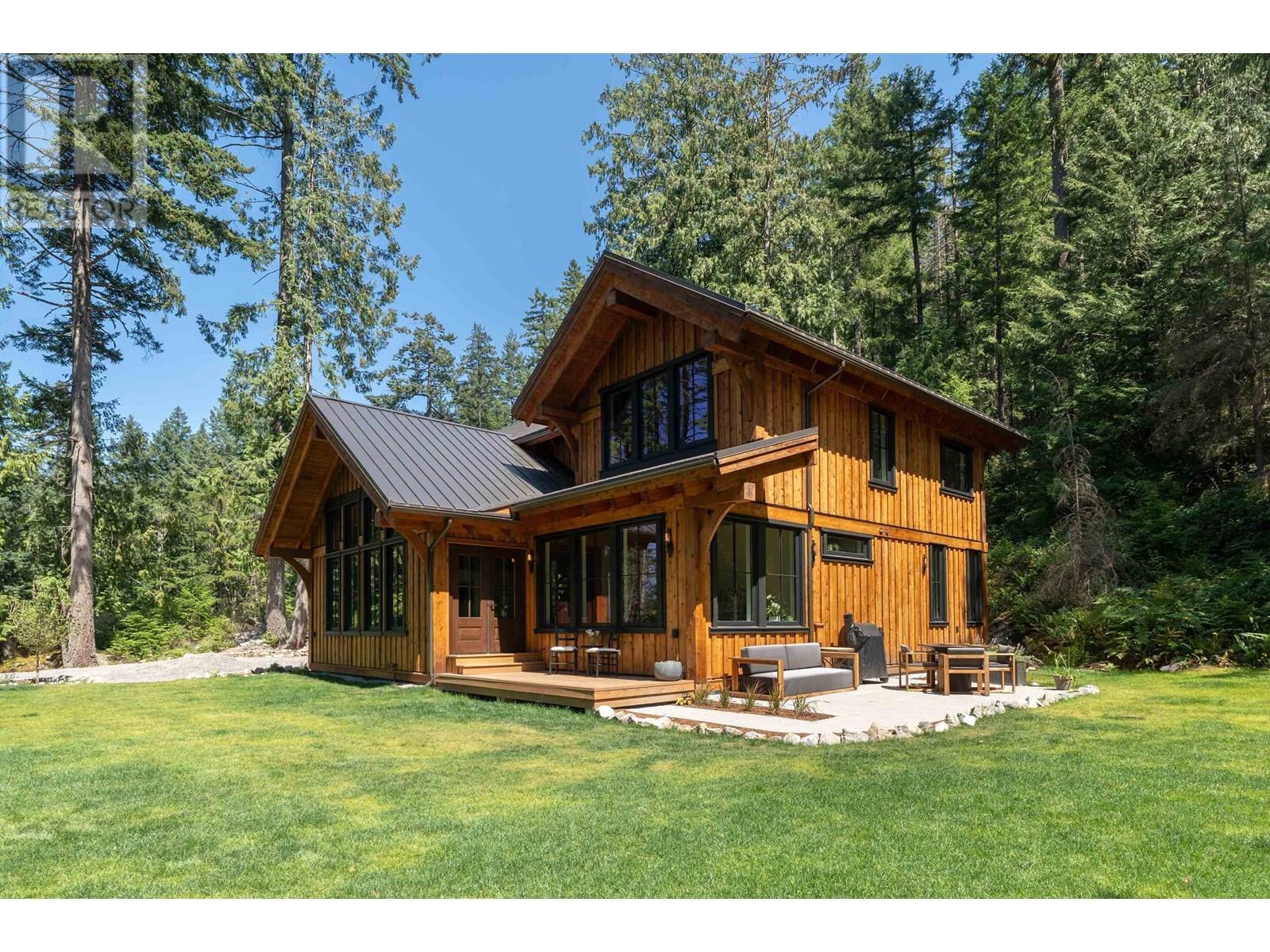 1605 JOAN AUDREY LANE, Bowen Island