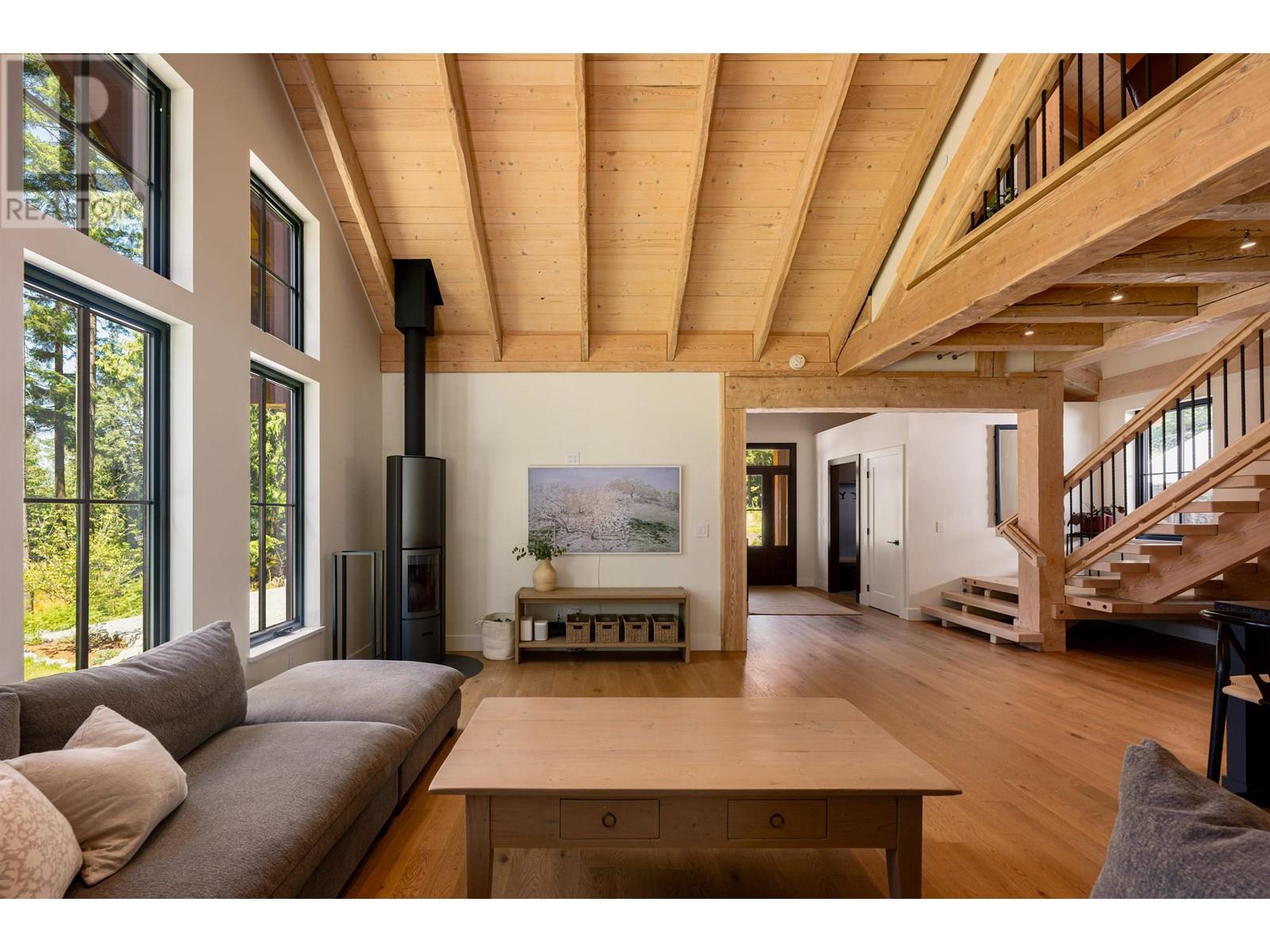 1605 JOAN AUDREY LANE, Bowen Island
