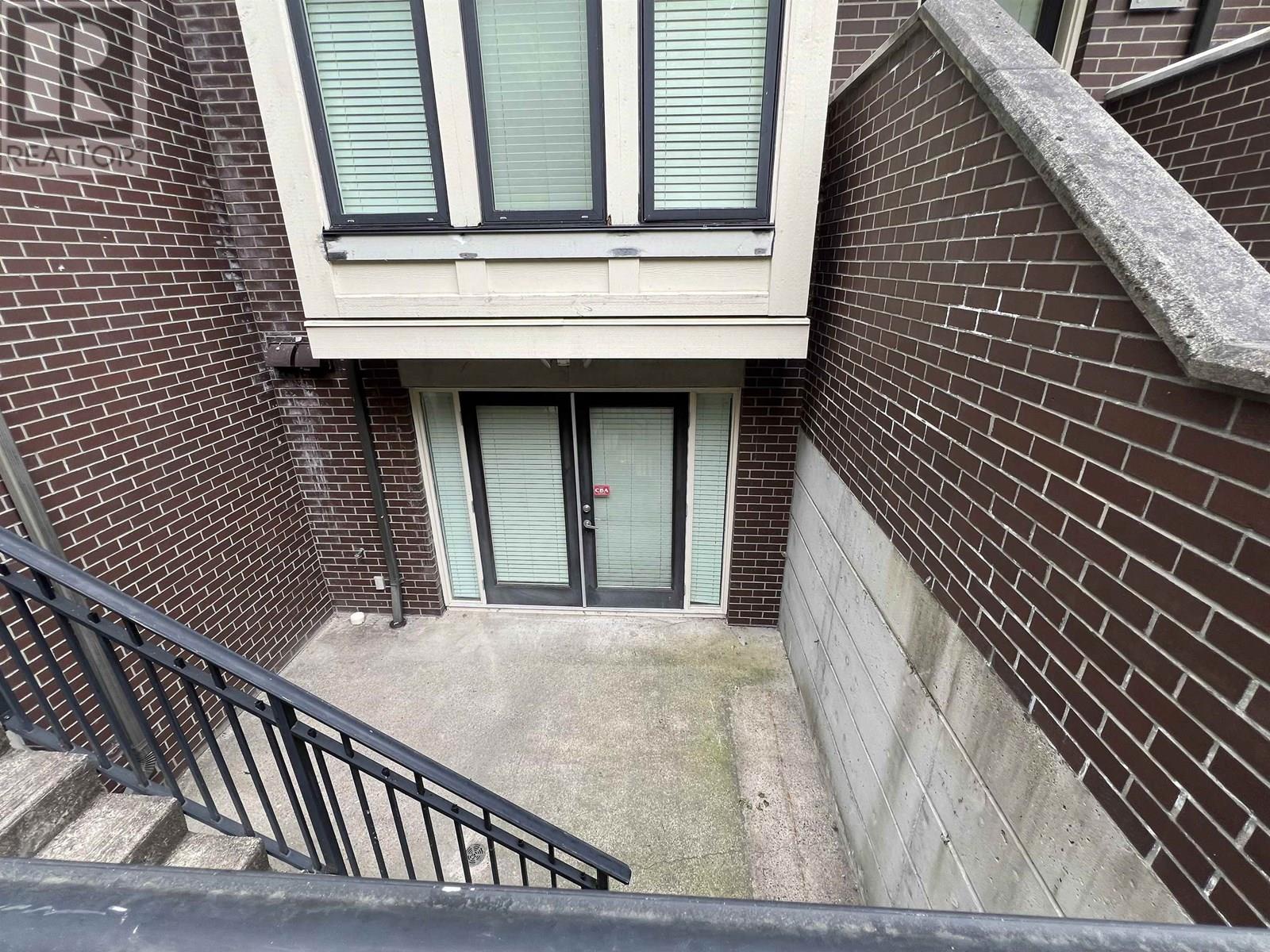 23 5879 GRAY AVENUE, Vancouver
