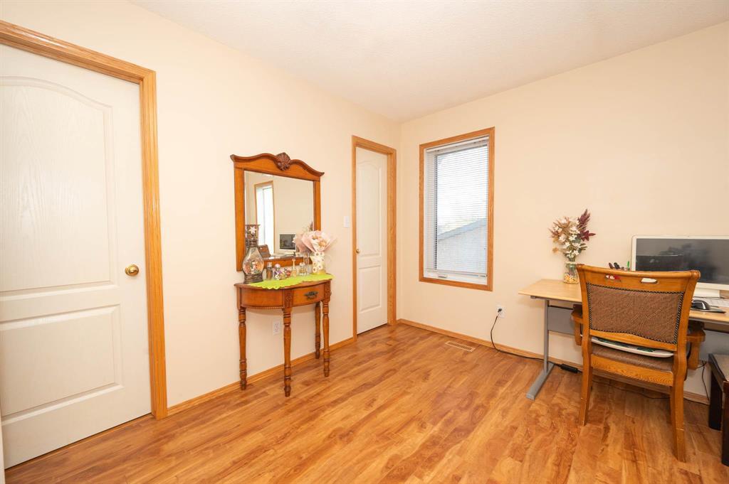 Photo 1 of 15 1060 Dakota Street, Winnipeg MB