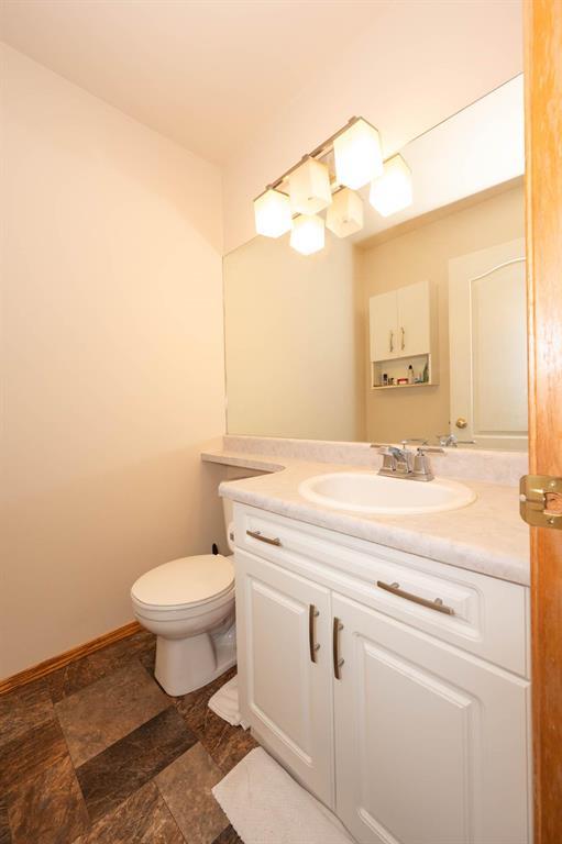 Photo 4 of 15 1060 Dakota Street, Winnipeg MB
