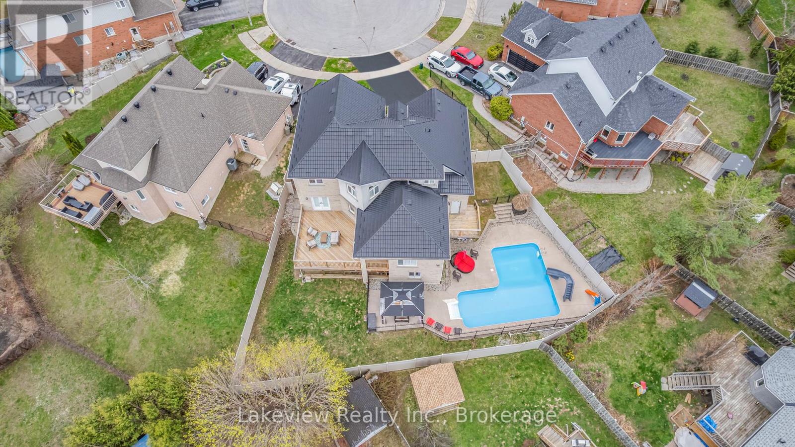 Photo 20 of 31 Cleopatra Court, Orillia ON