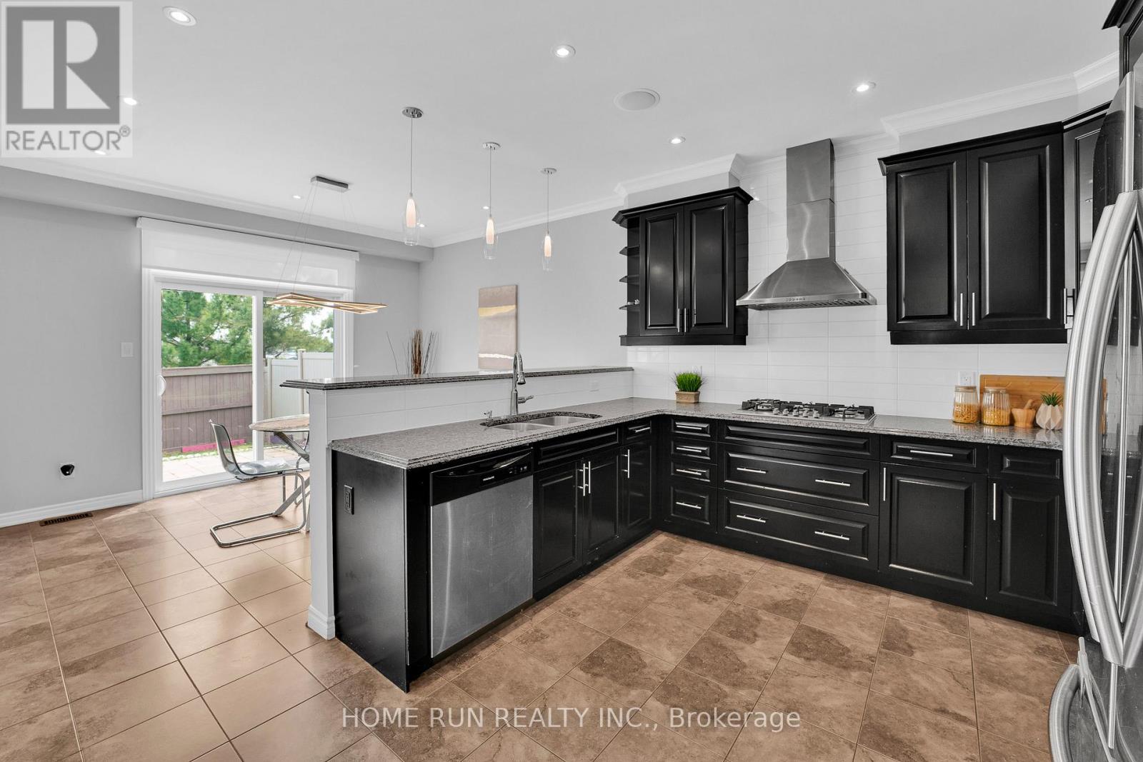 Photo 43 of 335 Gallantry Way, Ottawa ON
