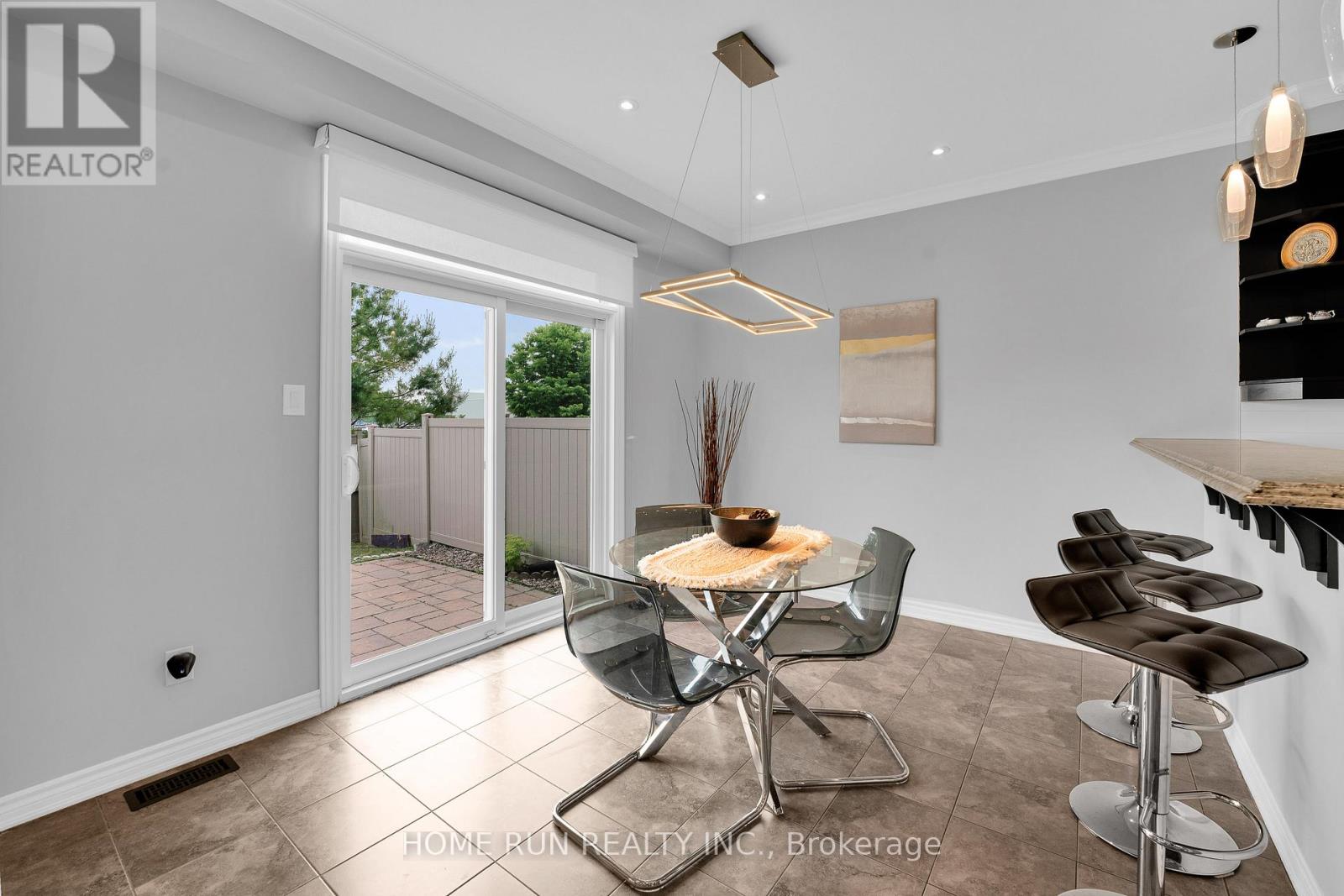 Photo 27 of 335 Gallantry Way, Ottawa ON