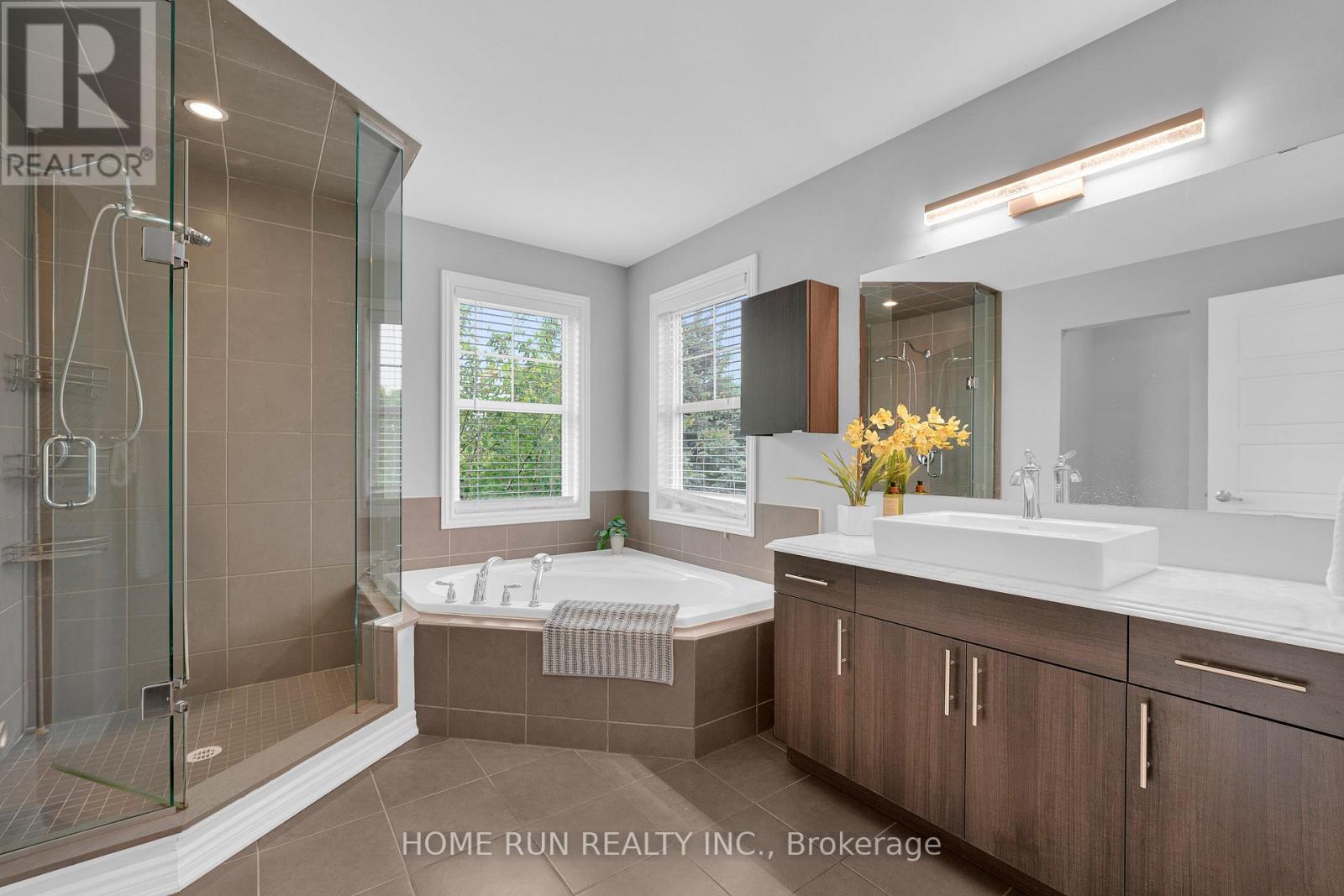Photo 7 of 335 Gallantry Way, Ottawa ON