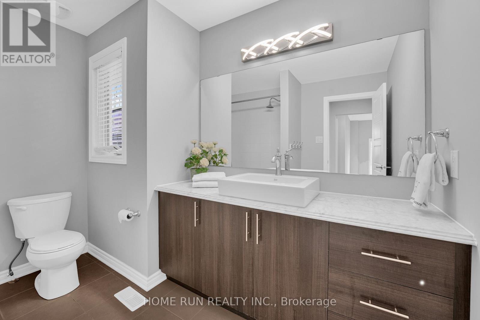 Photo 34 of 335 Gallantry Way, Ottawa ON