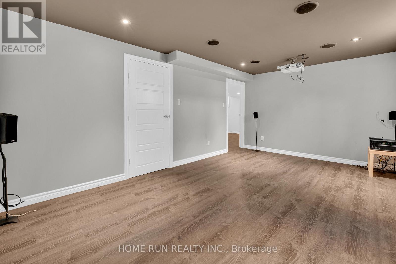 Photo 2 of 335 Gallantry Way, Ottawa ON