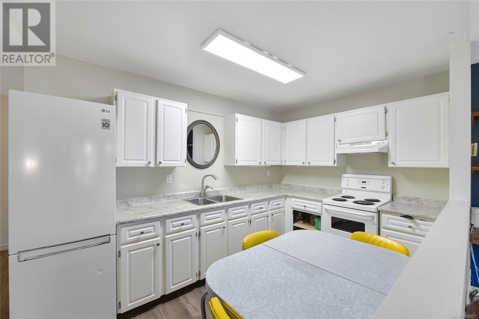 10 1956 GLENIDLE Road, Sooke