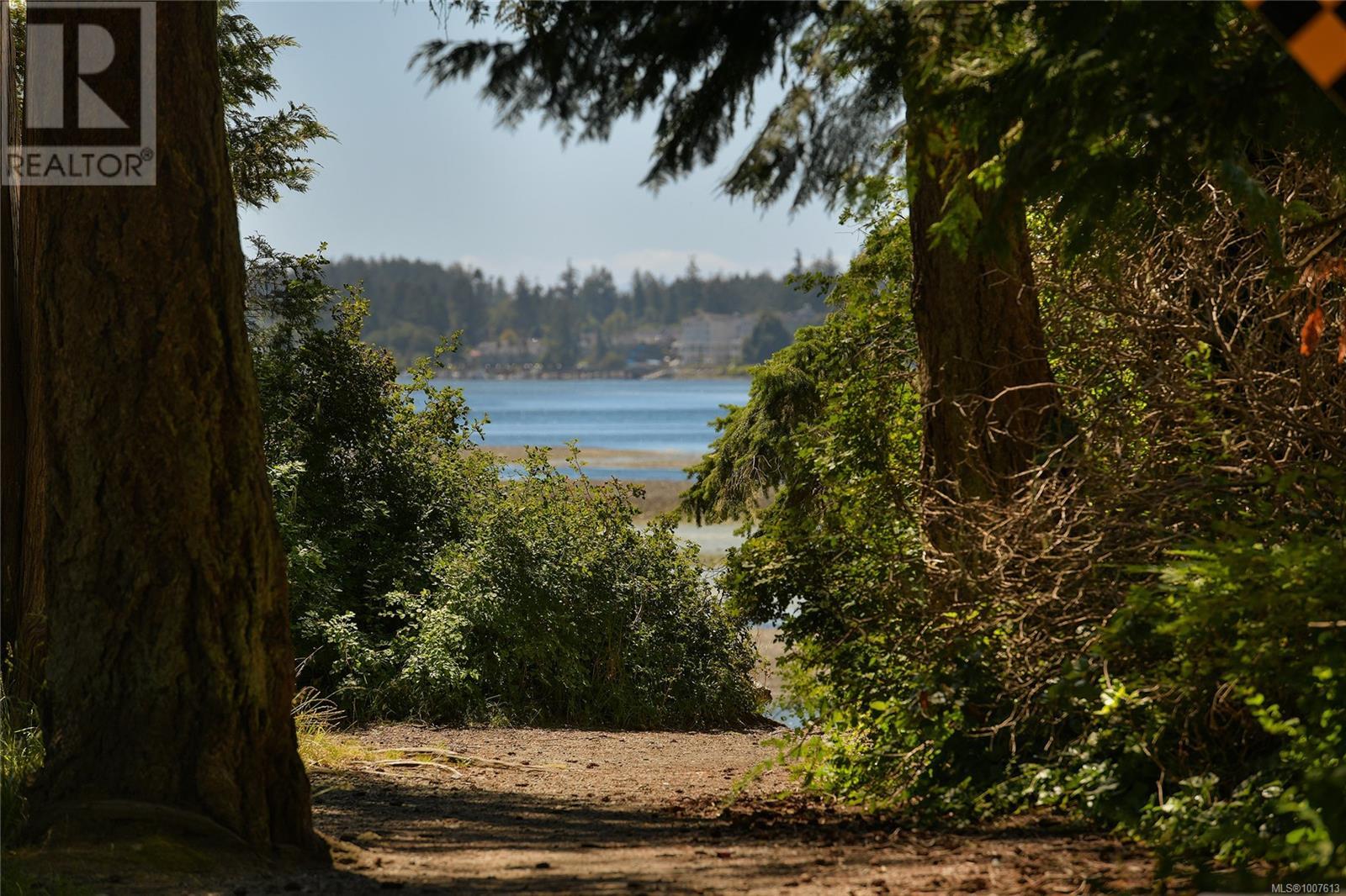 10 1956 GLENIDLE Road, Sooke