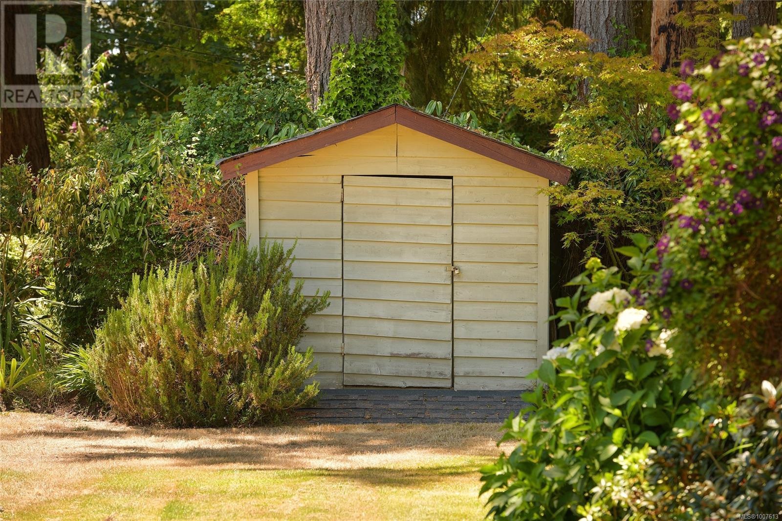 10 1956 GLENIDLE Road, Sooke