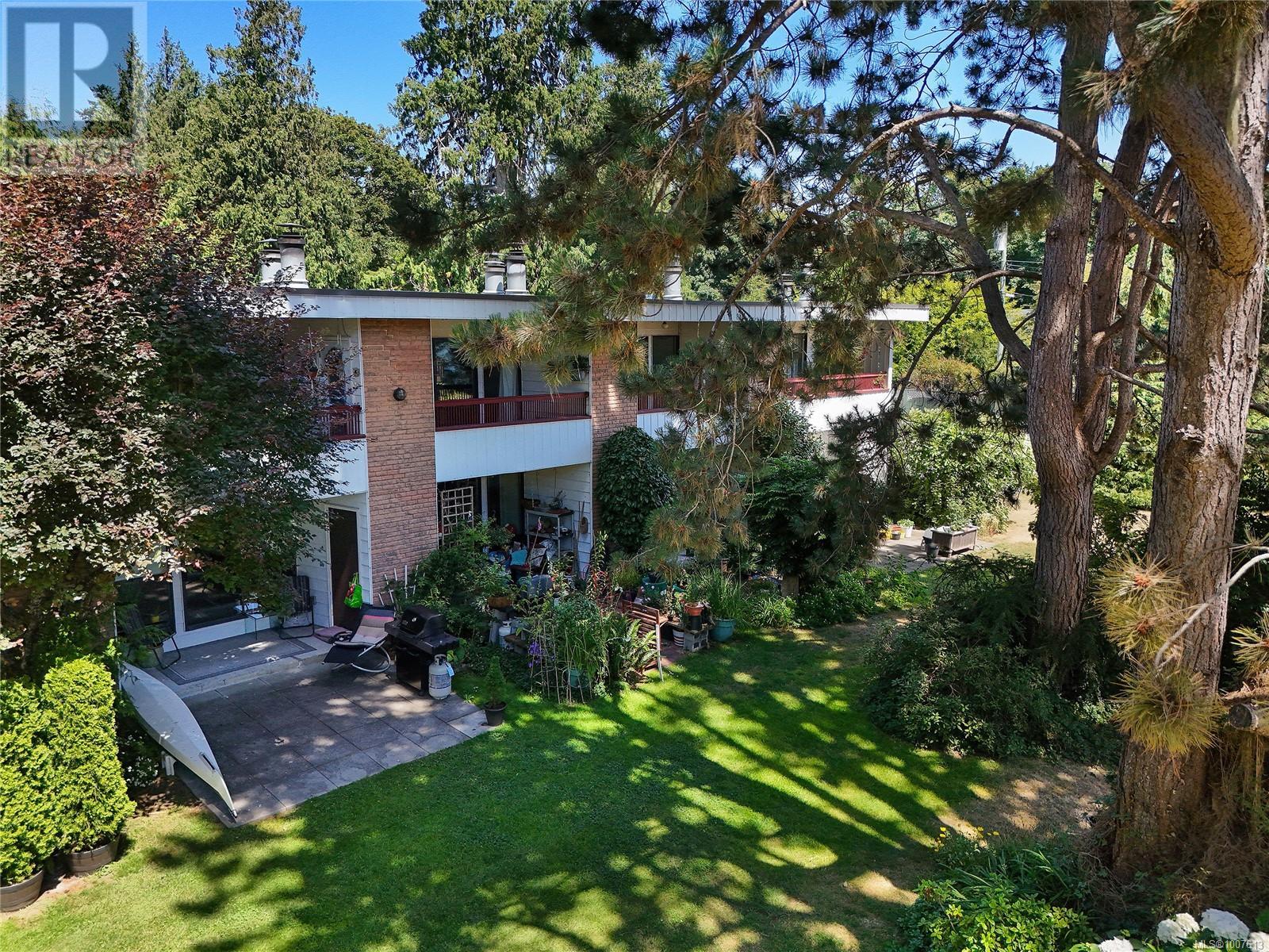 10 1956 GLENIDLE Road, Sooke