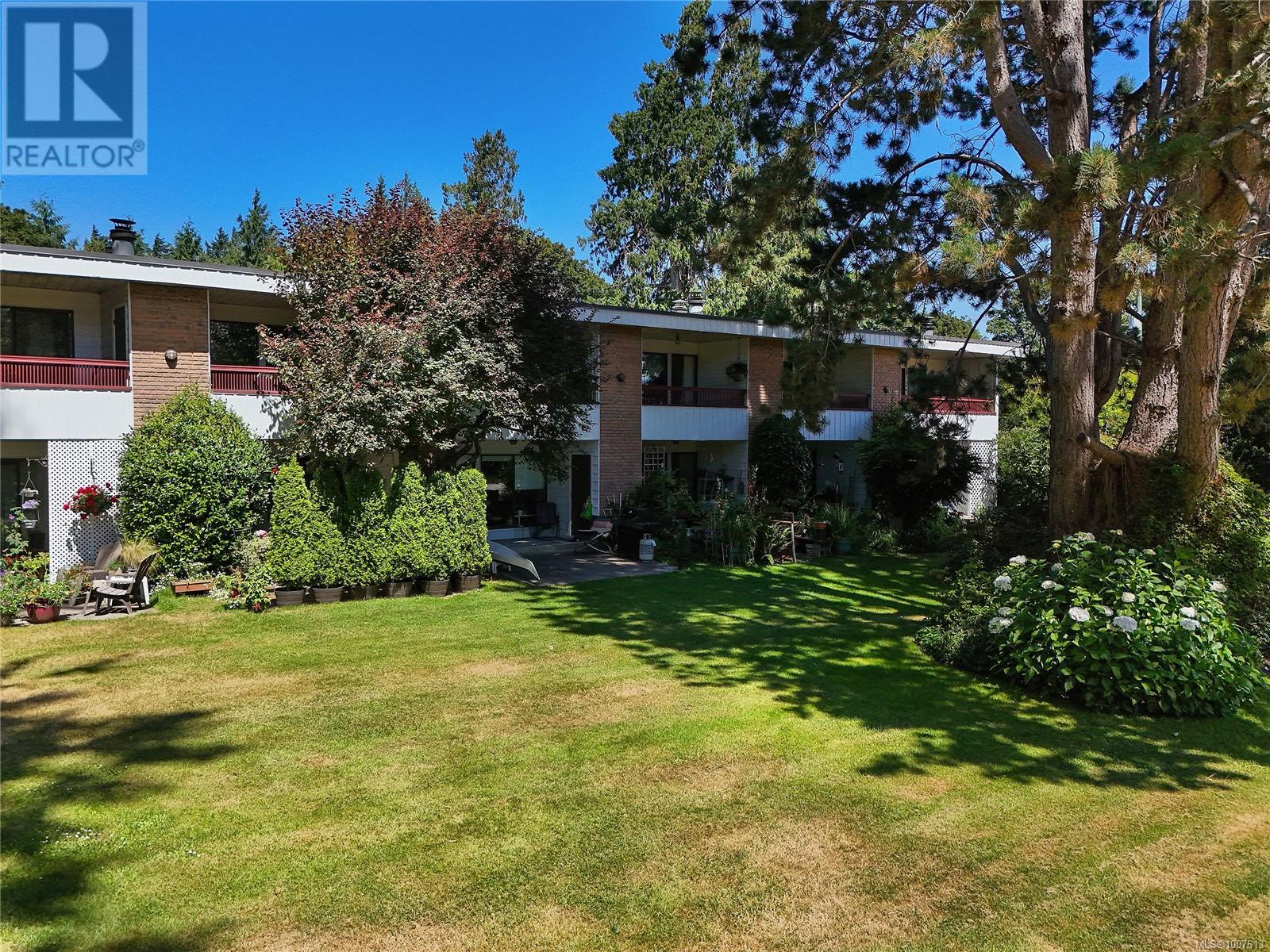 10 1956 GLENIDLE Road, Sooke