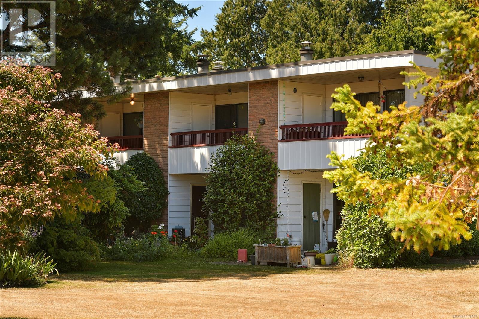 10 1956 GLENIDLE Road, Sooke