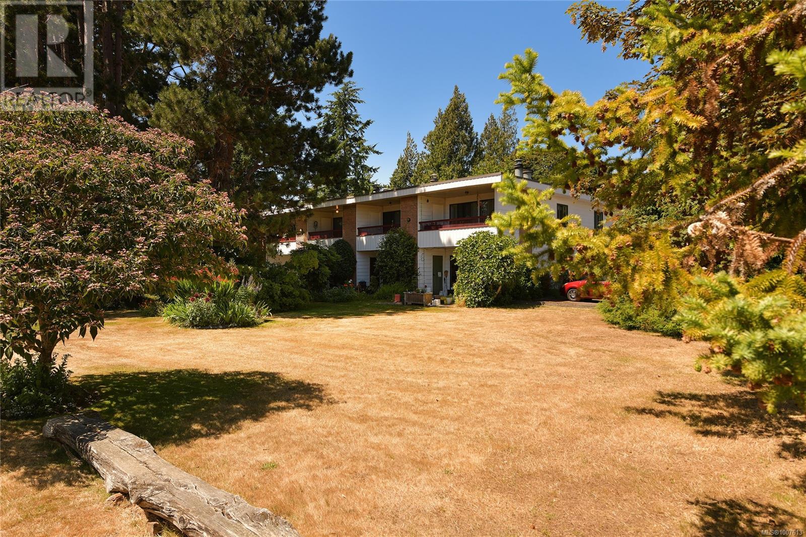 10 1956 GLENIDLE Road, Sooke