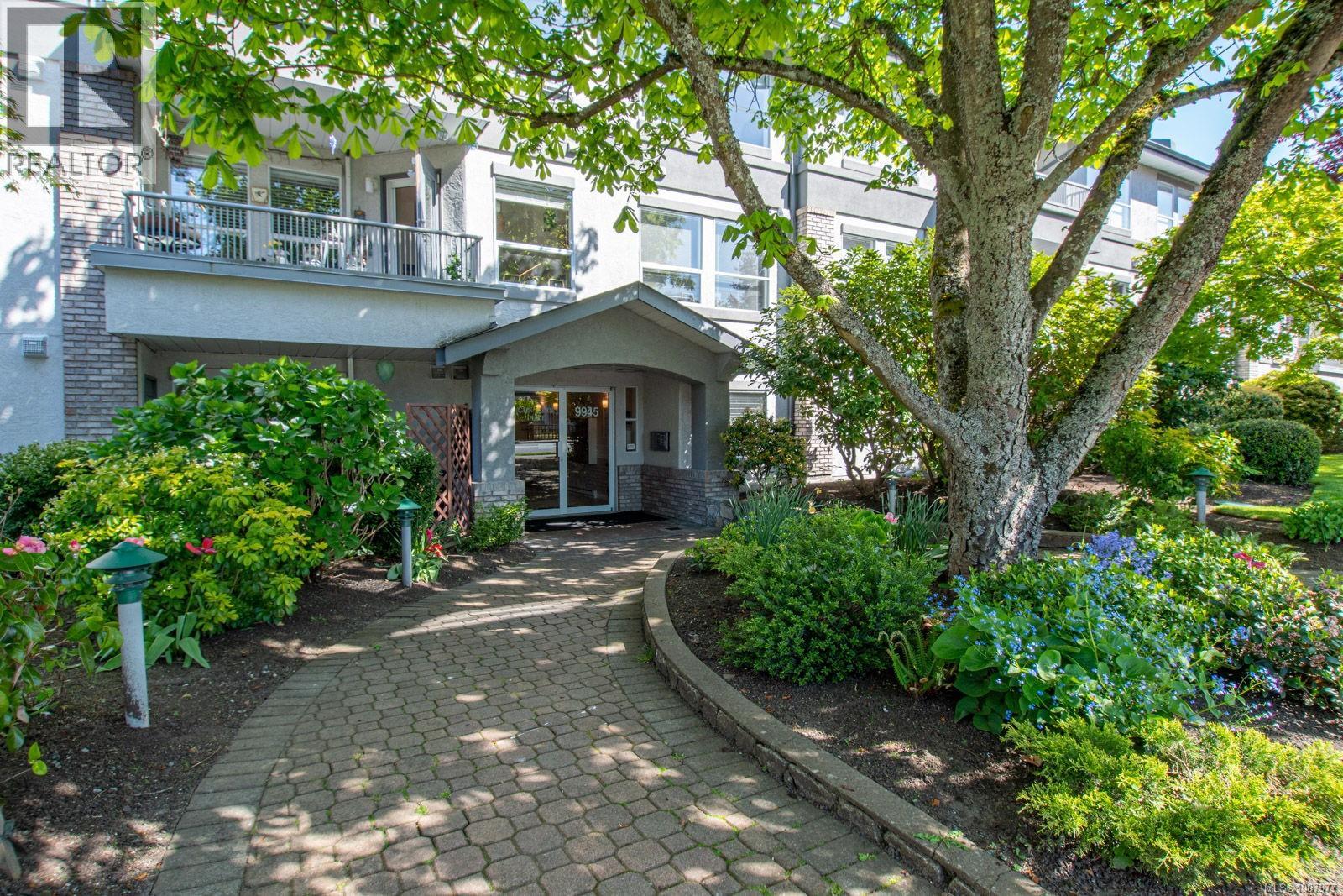 Photo 4 of 206 9945 Fifth St, Sidney BC