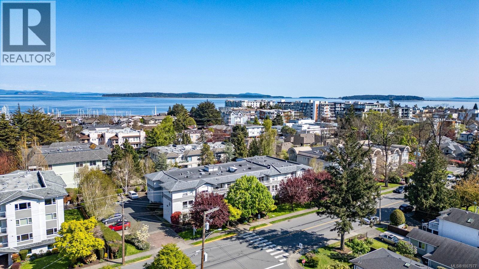 Photo 12 of 206 9945 Fifth St, Sidney BC