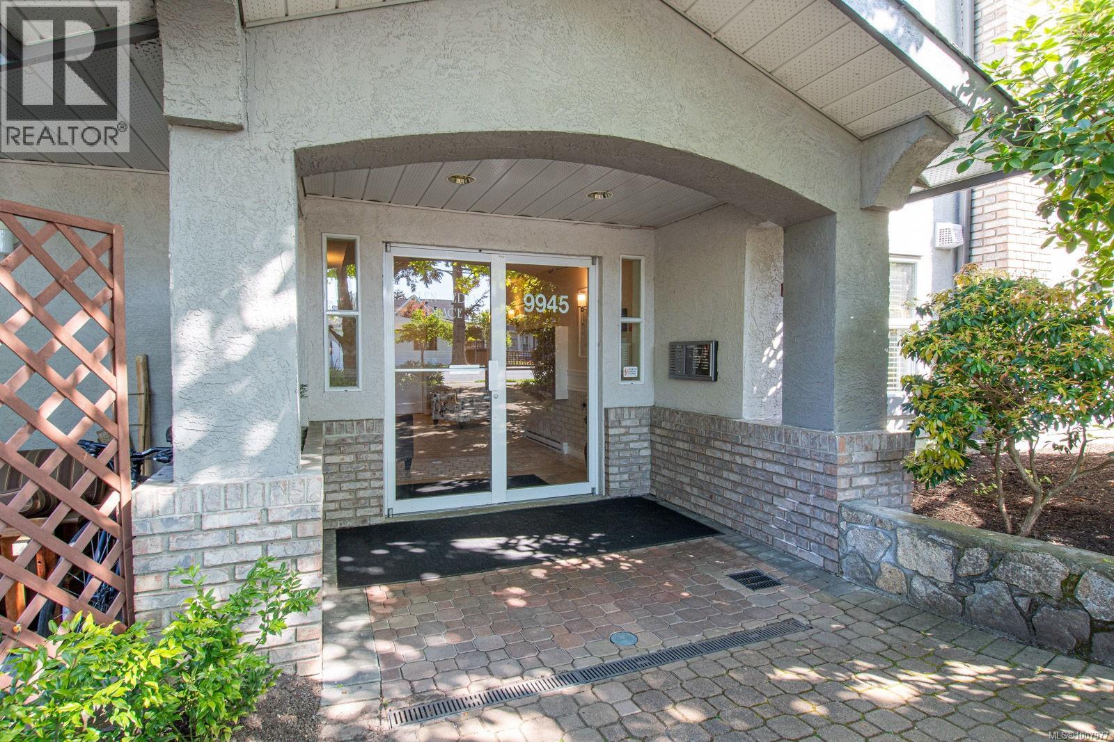 Photo 15 of 206 9945 Fifth St, Sidney BC