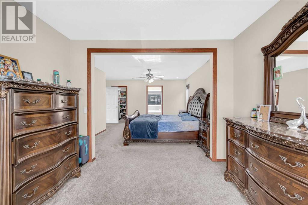 Single Family House for Sale in  Coral Reef Close NE Coral Springs Calgary 