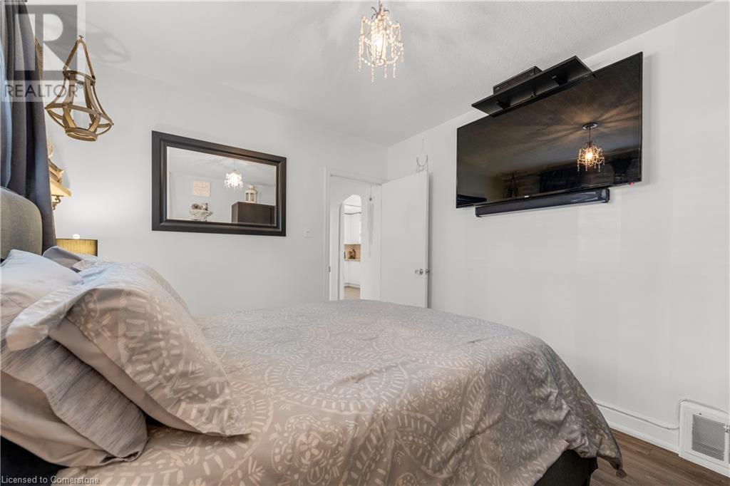 Photo 23 of 97 Bell Avenue, Hamilton ON