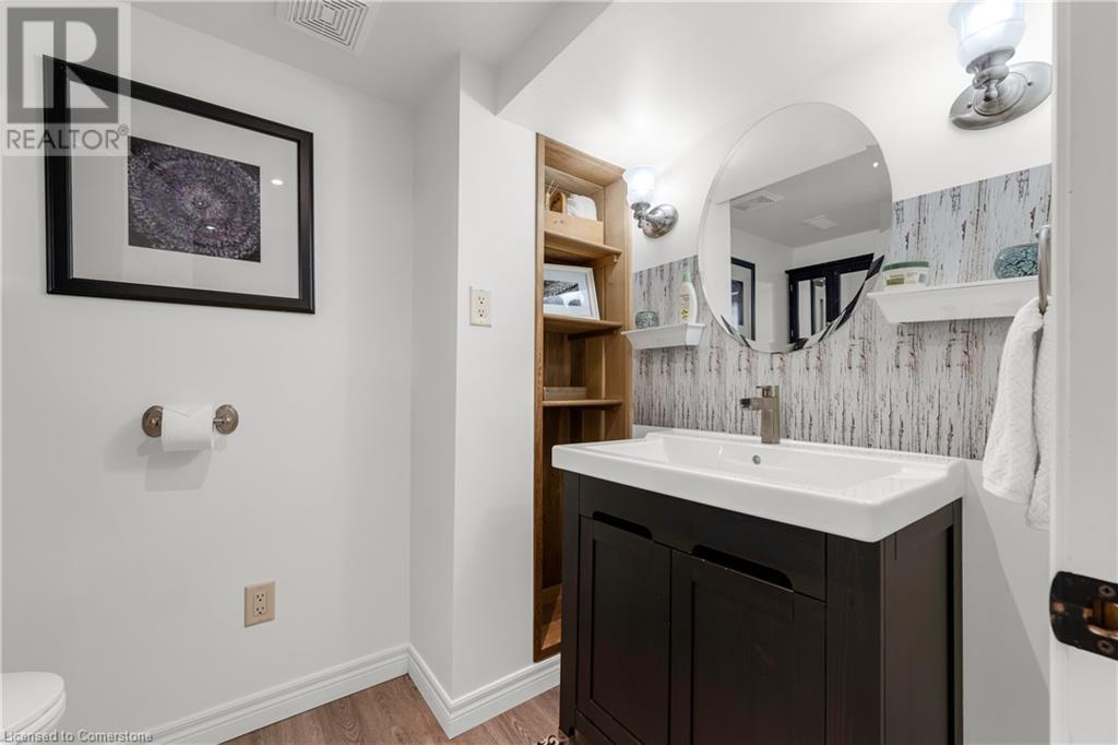 Photo 31 of 97 Bell Avenue, Hamilton ON