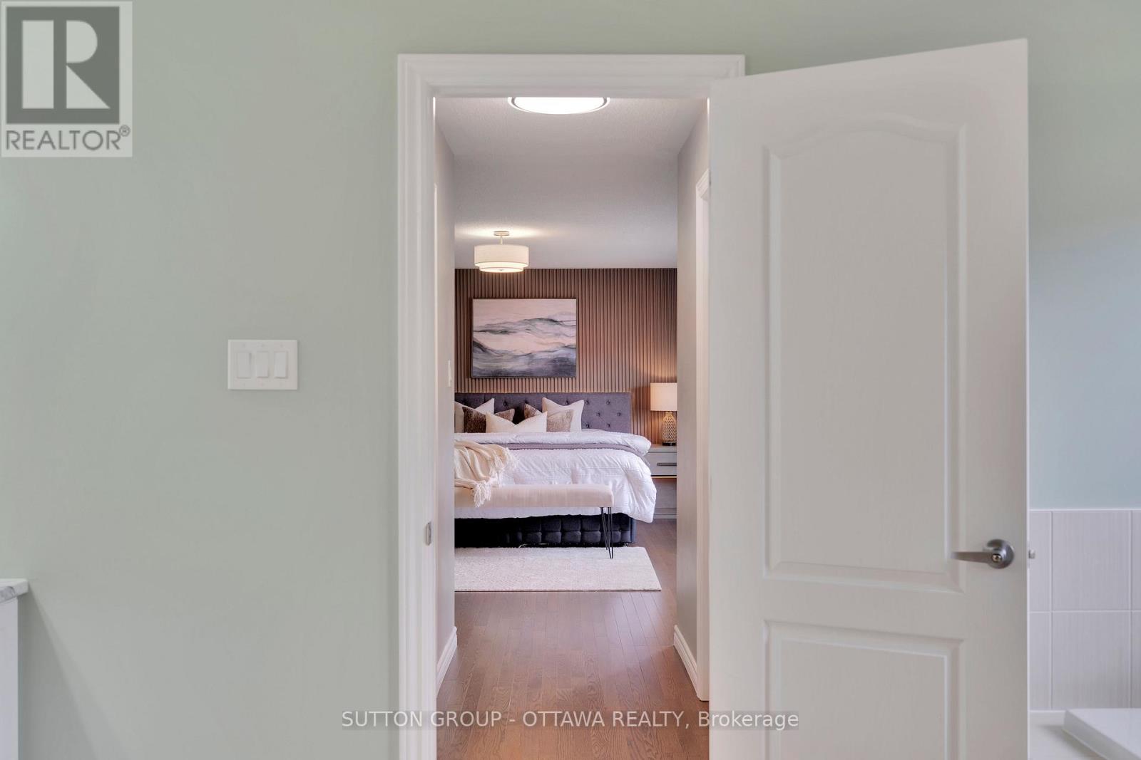 Photo 18 of 156 Asper Trail Circle N, Ottawa ON
