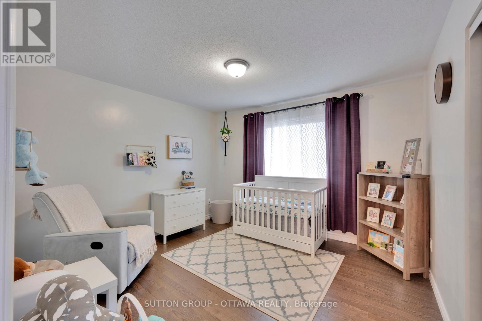 Photo 24 of 156 Asper Trail Circle N, Ottawa ON