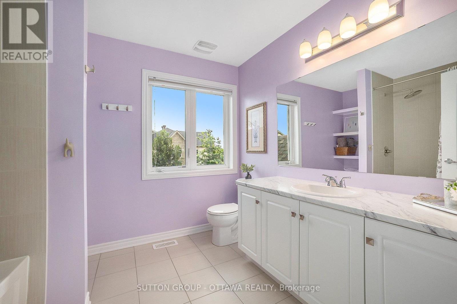 Photo 25 of 156 Asper Trail Circle N, Ottawa ON