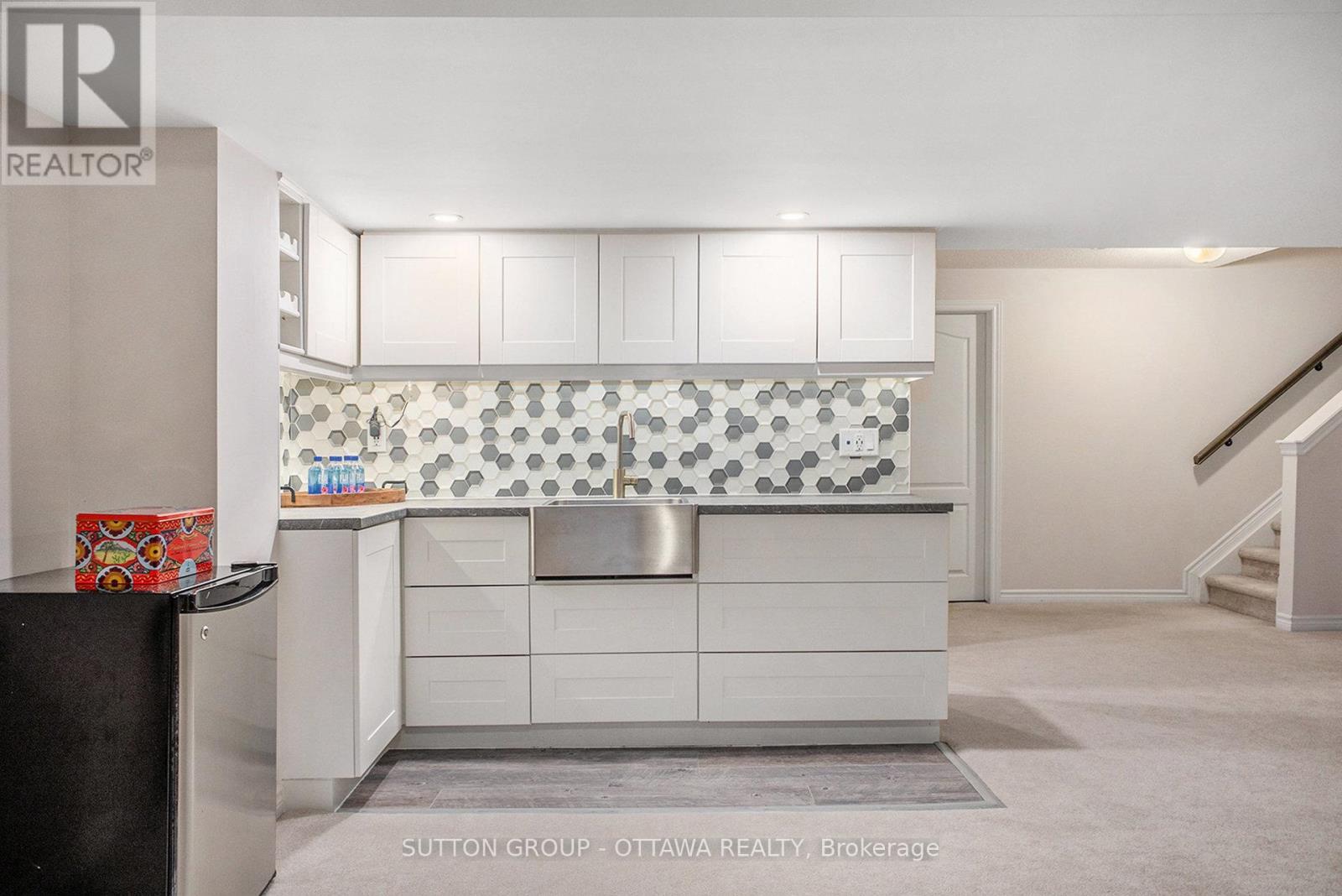 Photo 32 of 156 Asper Trail Circle N, Ottawa ON
