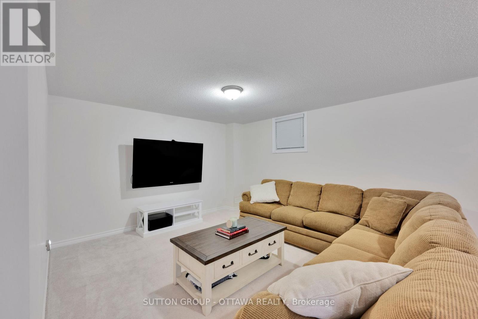 Photo 34 of 156 Asper Trail Circle N, Ottawa ON