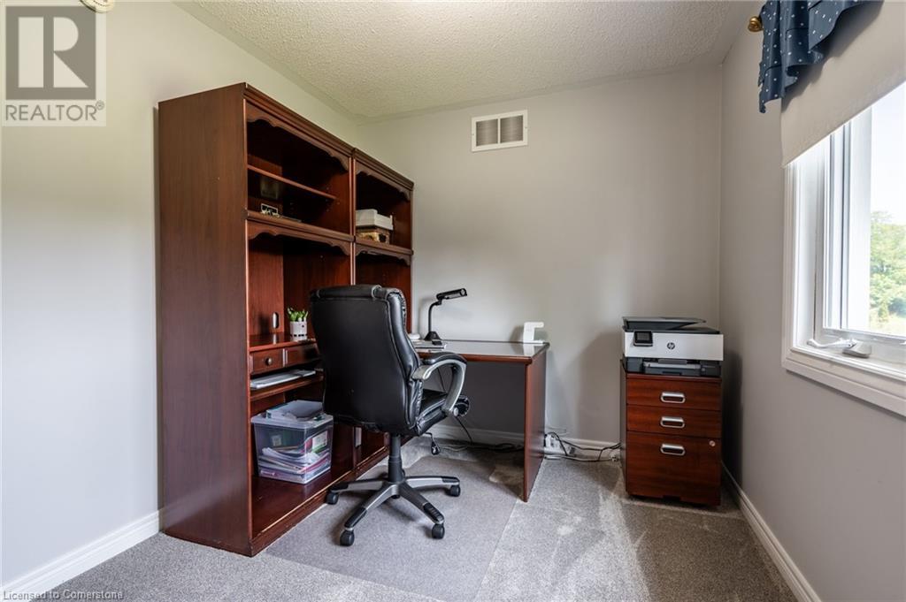 Photo 27 of 19 Savona Crescent, Hamilton ON